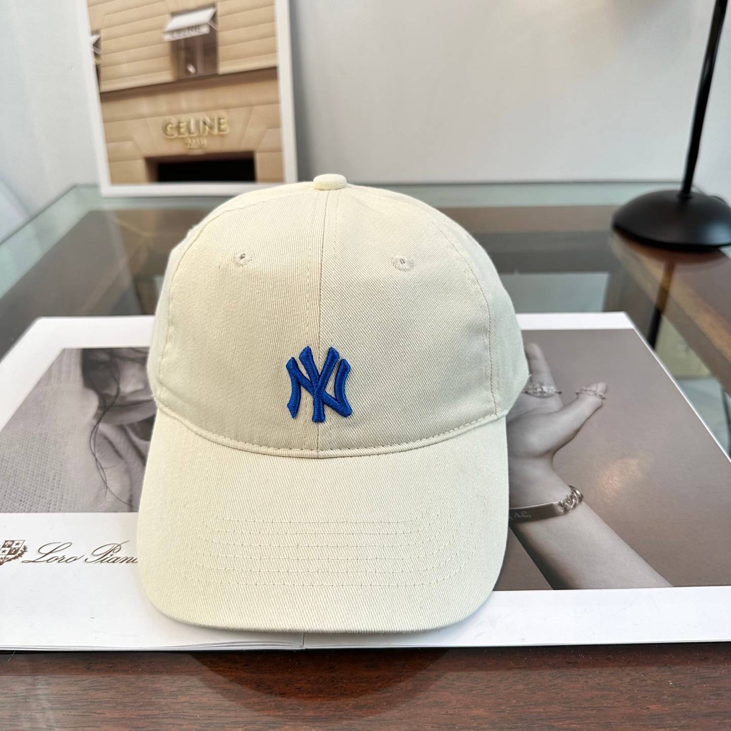 NEW ERA ニューエラ キャップ ベースボールキャップ ロゴ刺繍 メッシュ構造 ストリート サイズ調整可能 ブラック ホワイト ネイビー ベージュ カーキ - 画像 4