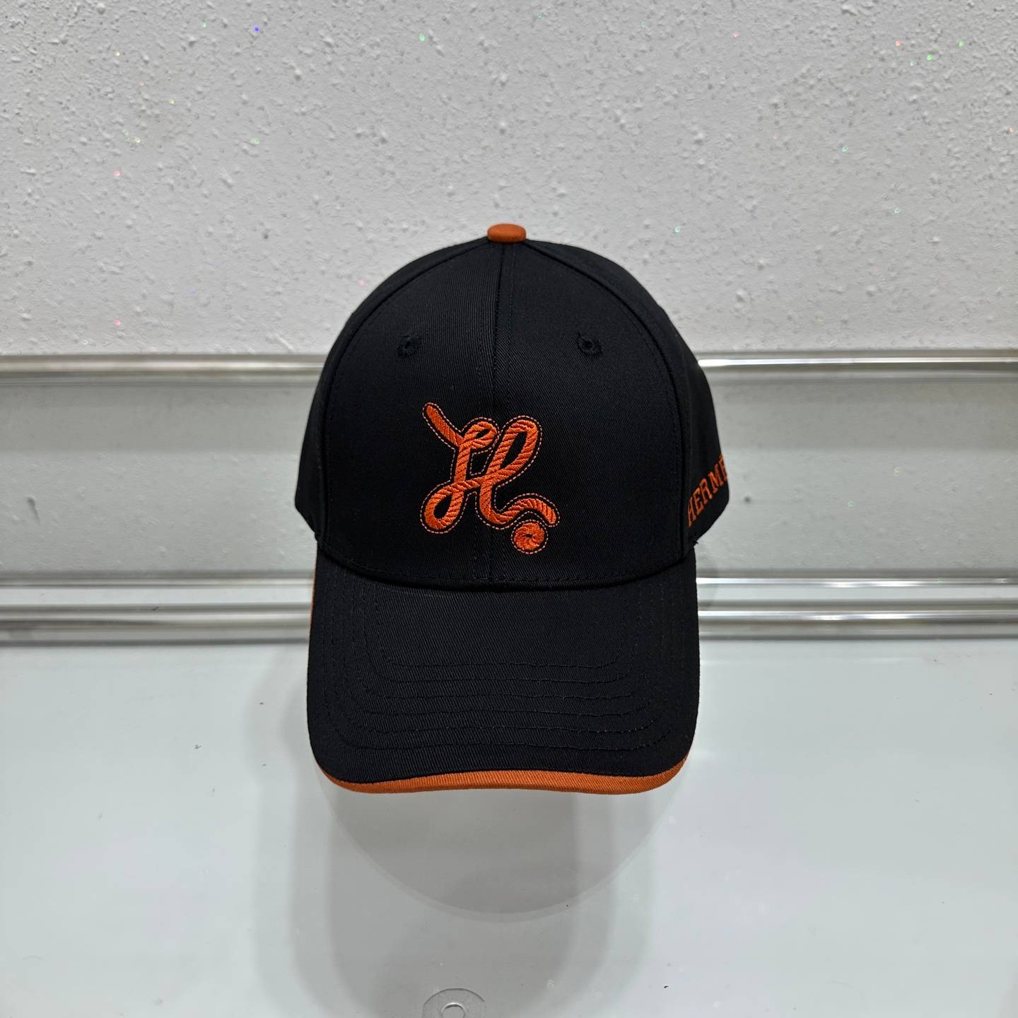 HERMES アルマ キャップ ロゴ刺繍 ストリート サイズ調整可能 メンズ レディース ユニセックス - 画像 3