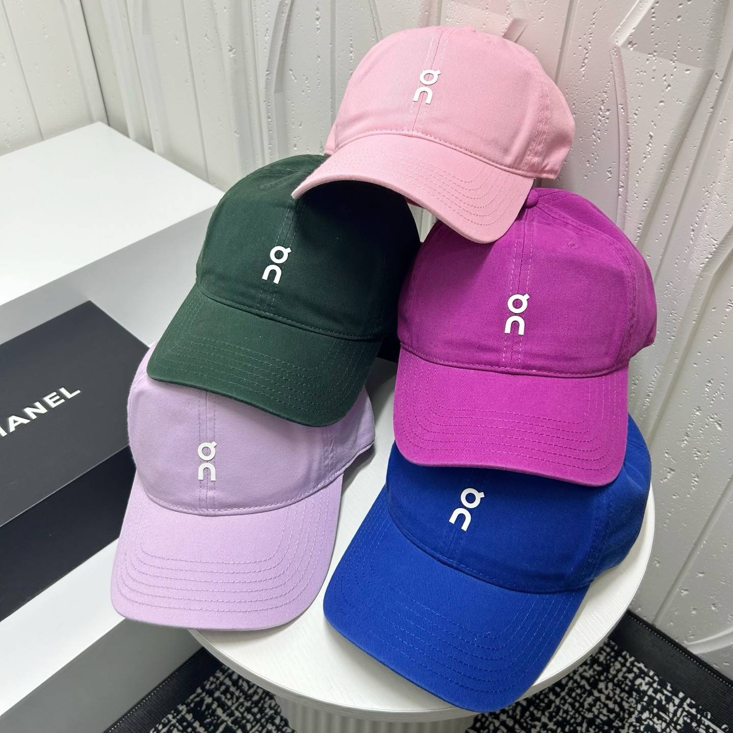 CHANEL シャネル 半袖Tシャツ ココマーク ロゴTシャツ クルーネック 高級感 ホワイト