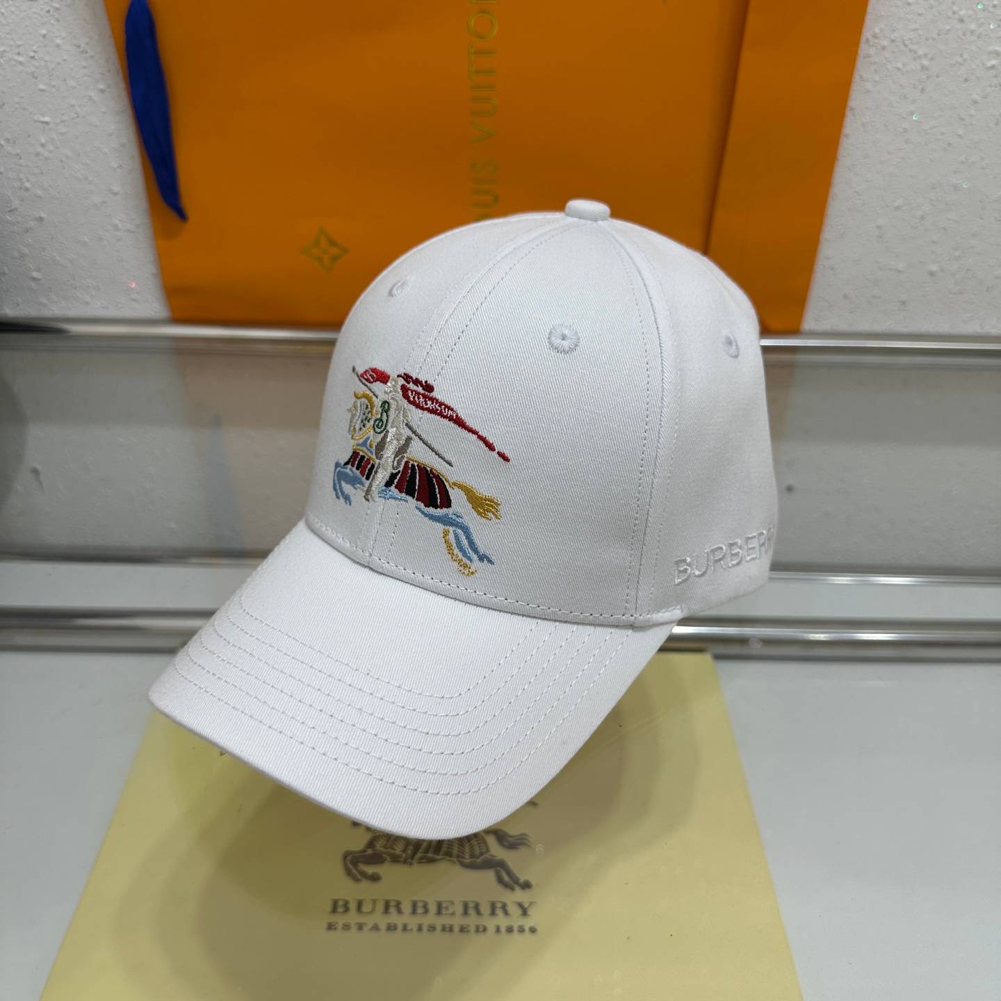 BURBERRY バーバリー キャップ ベースボールキャップ ロゴ刺繍 チェック柄 コットン ストリート メンズ レディース ユニセックス - 画像 9