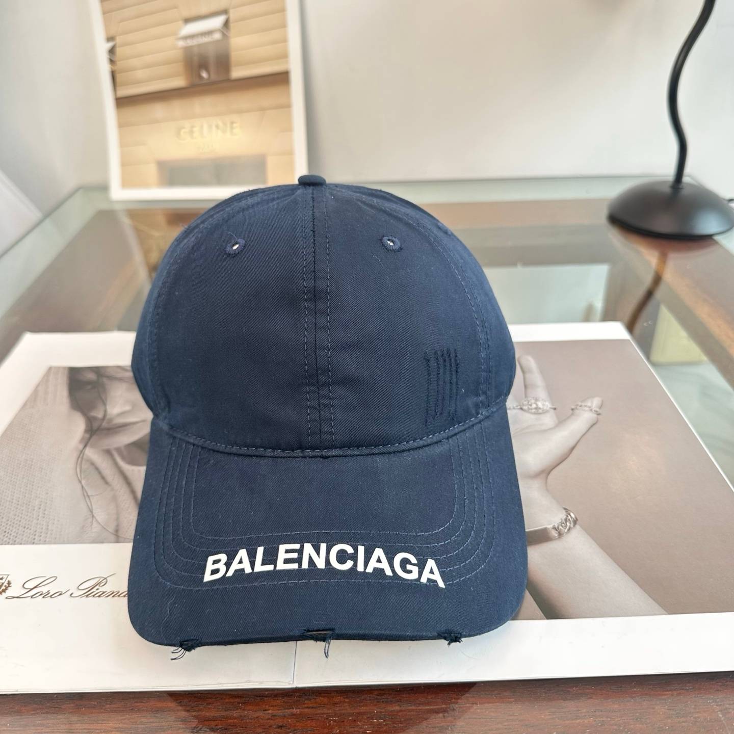 BALENCIAGA バレンシアガ キャップ ベースボールキャップ ロゴ刺繍 ローキャップ コットン ウォッシュド ストリート ユニセックス - 画像 7