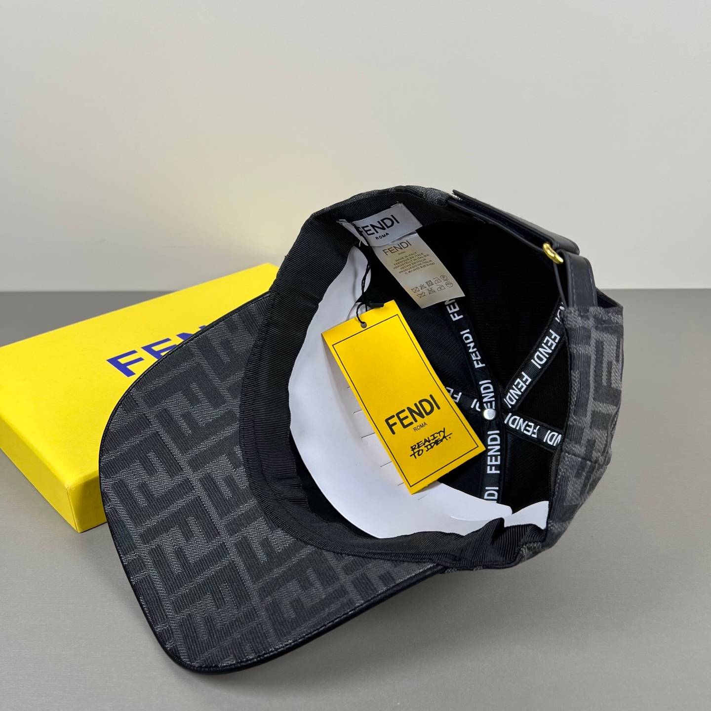 FENDI フェンディ キャップ ベースボールキャップ フェンディロゴ刺繍 ローキャップ コットン アジャスター付き メンズ レディース ユニセックス - 画像 5