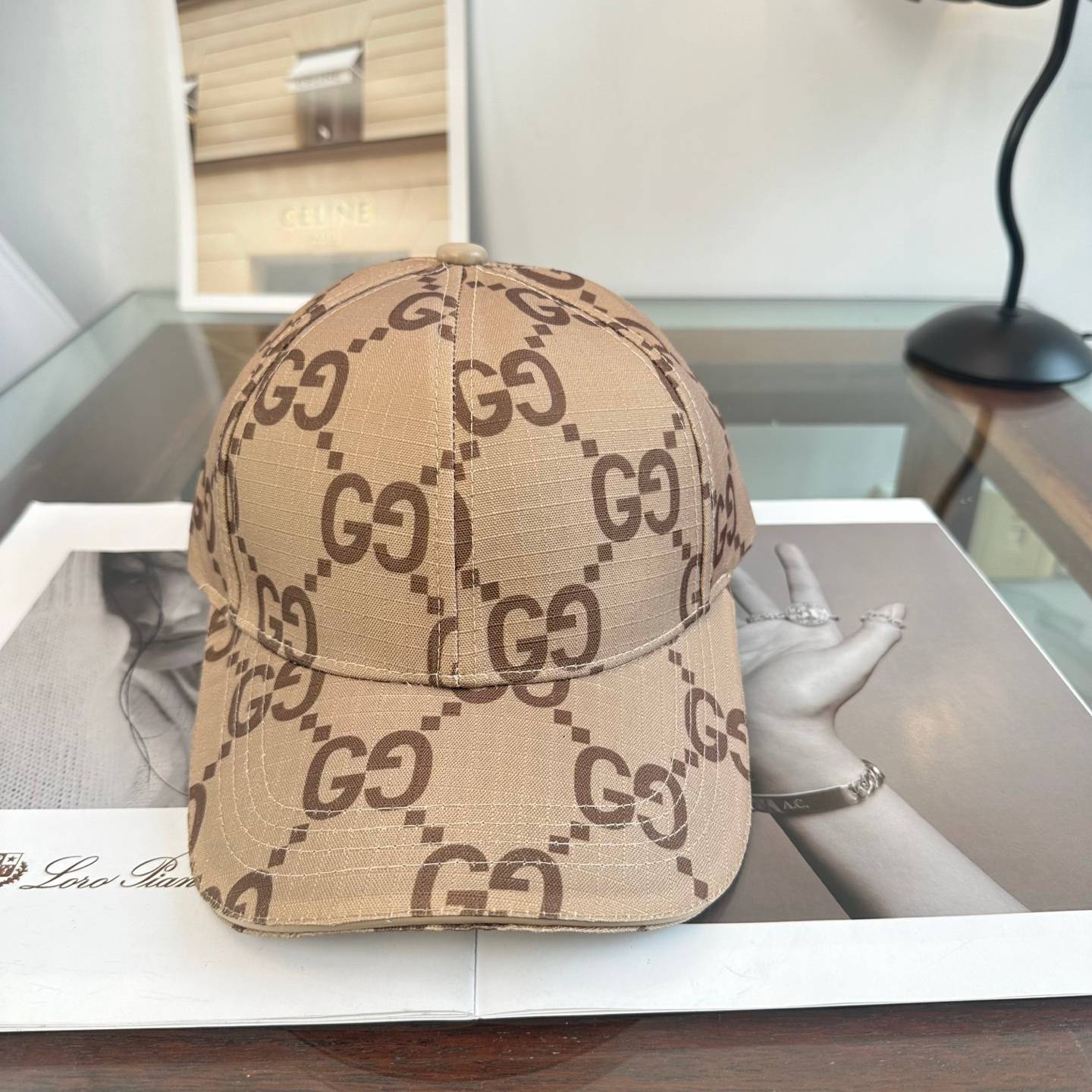 GUCCI グッチ ベースボールキャップ ロゴ刺繍 ローキャップ コットン ストリート ユニセックス ブラック ホワイト ネイビー カーキ ベージュ - 画像 3
