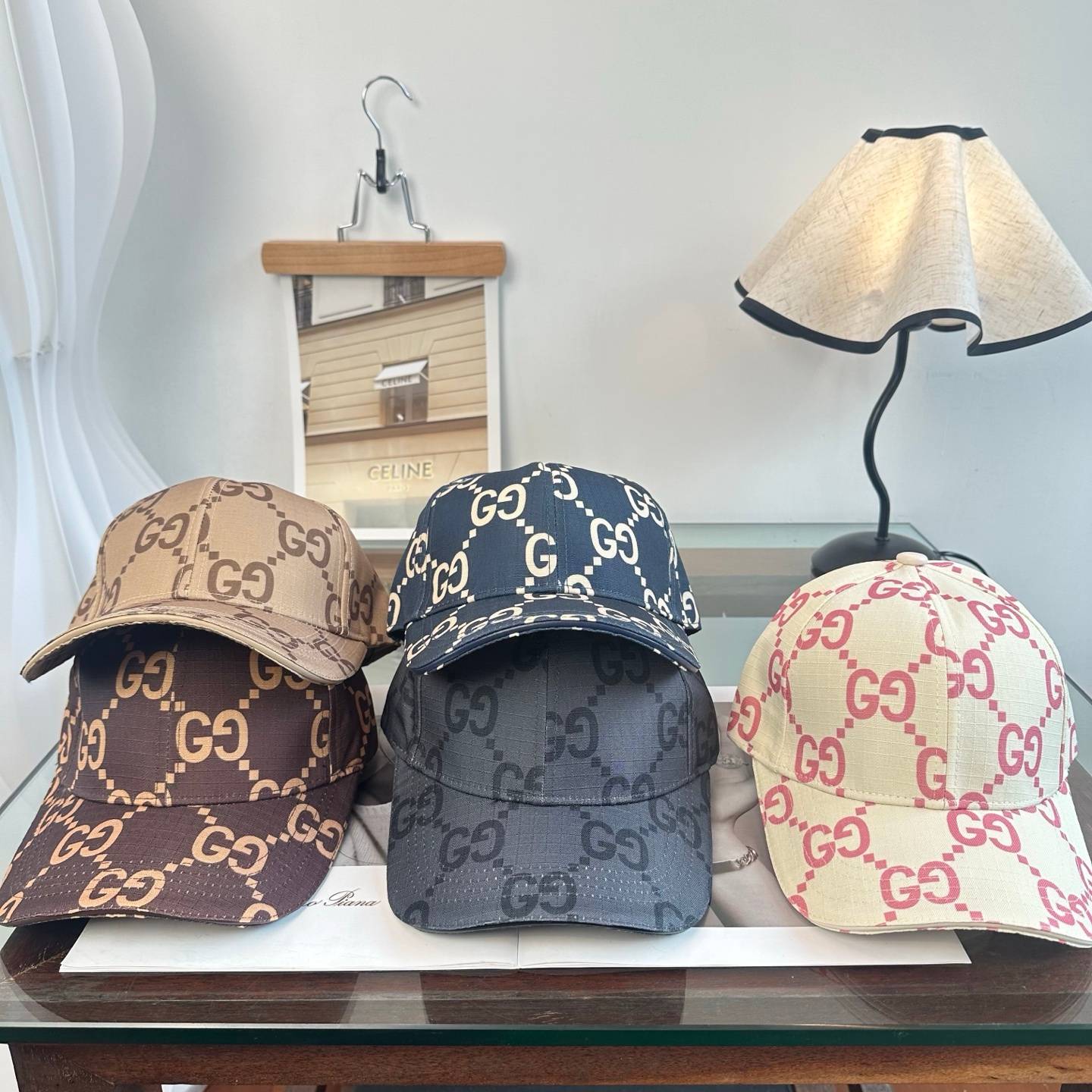 GUCCI グッチ ベースボールキャップ ロゴ刺繍 ローキャップ コットン ストリート ユニセックス ブラック ホワイト ネイビー カーキ ベージュ - 画像 6