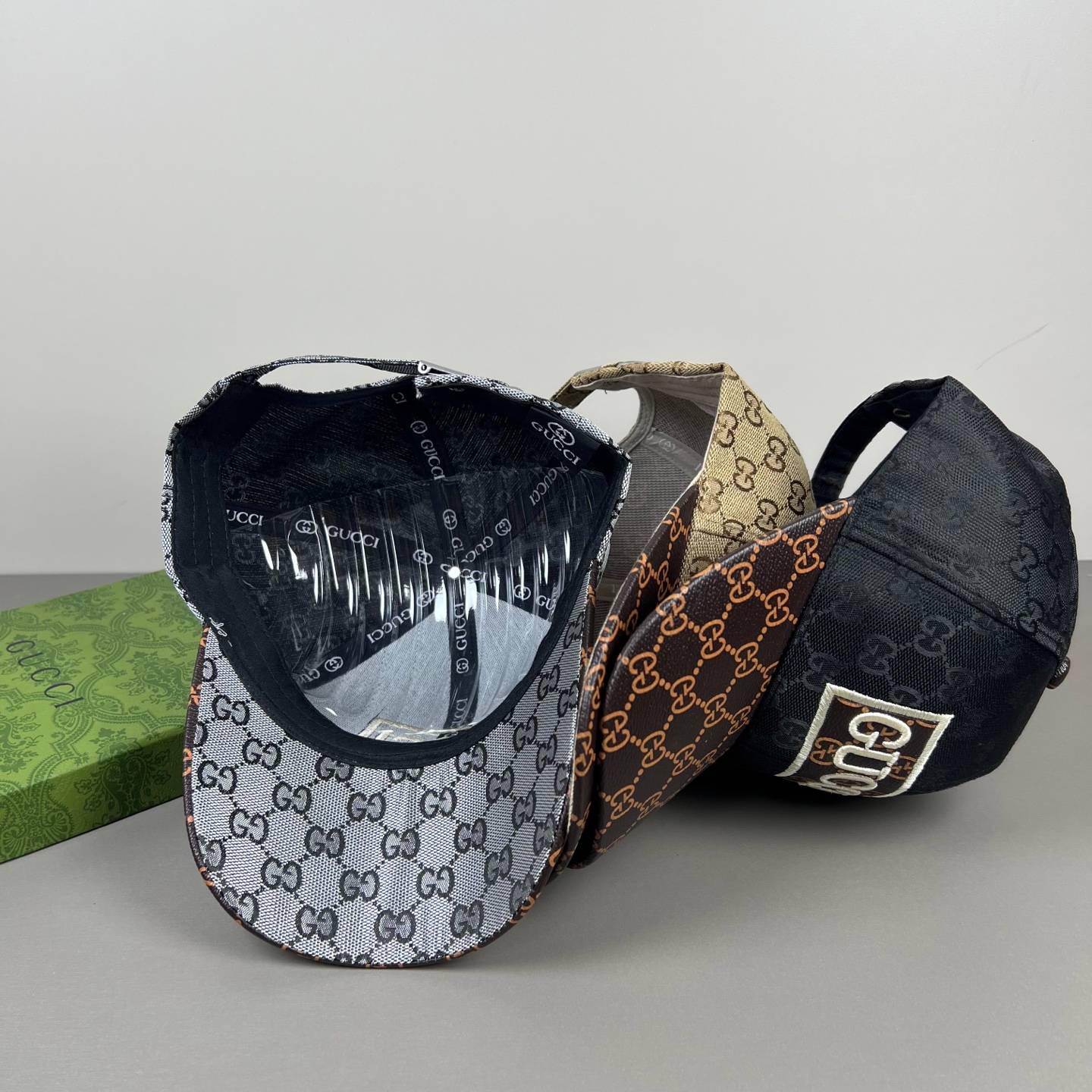 GUCCI グッチ ベースボールキャップ ロゴ刺繍 ローキャップ コットン ストリート ユニセックス ブラック ホワイト ネイビー カーキ ベージュ - 画像 10