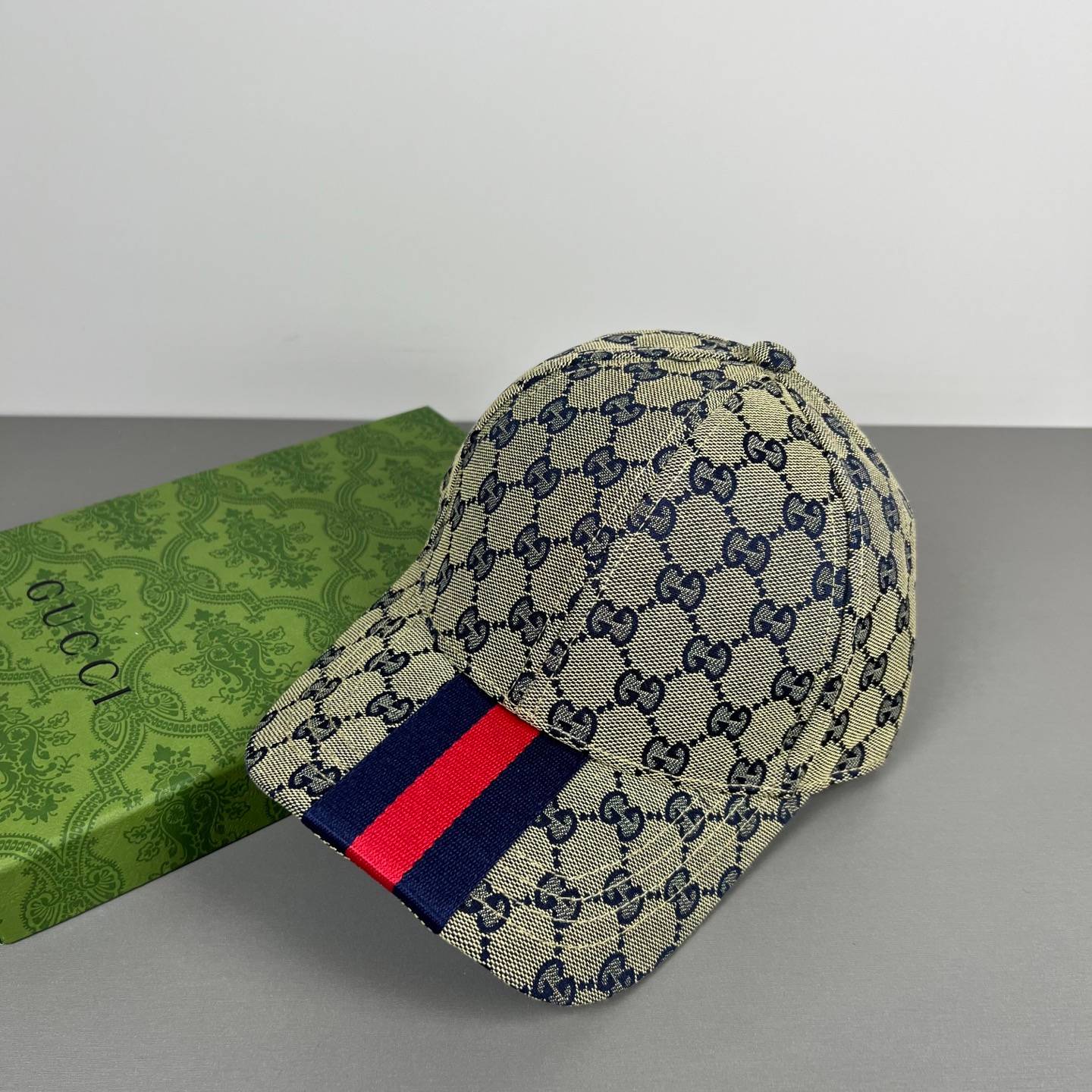 GUCCI グッチ ベースボールキャップ ロゴ刺繍 ローキャップ コットン ストリート ユニセックス ブラック ホワイト ネイビー カーキ ベージュ - 画像 13