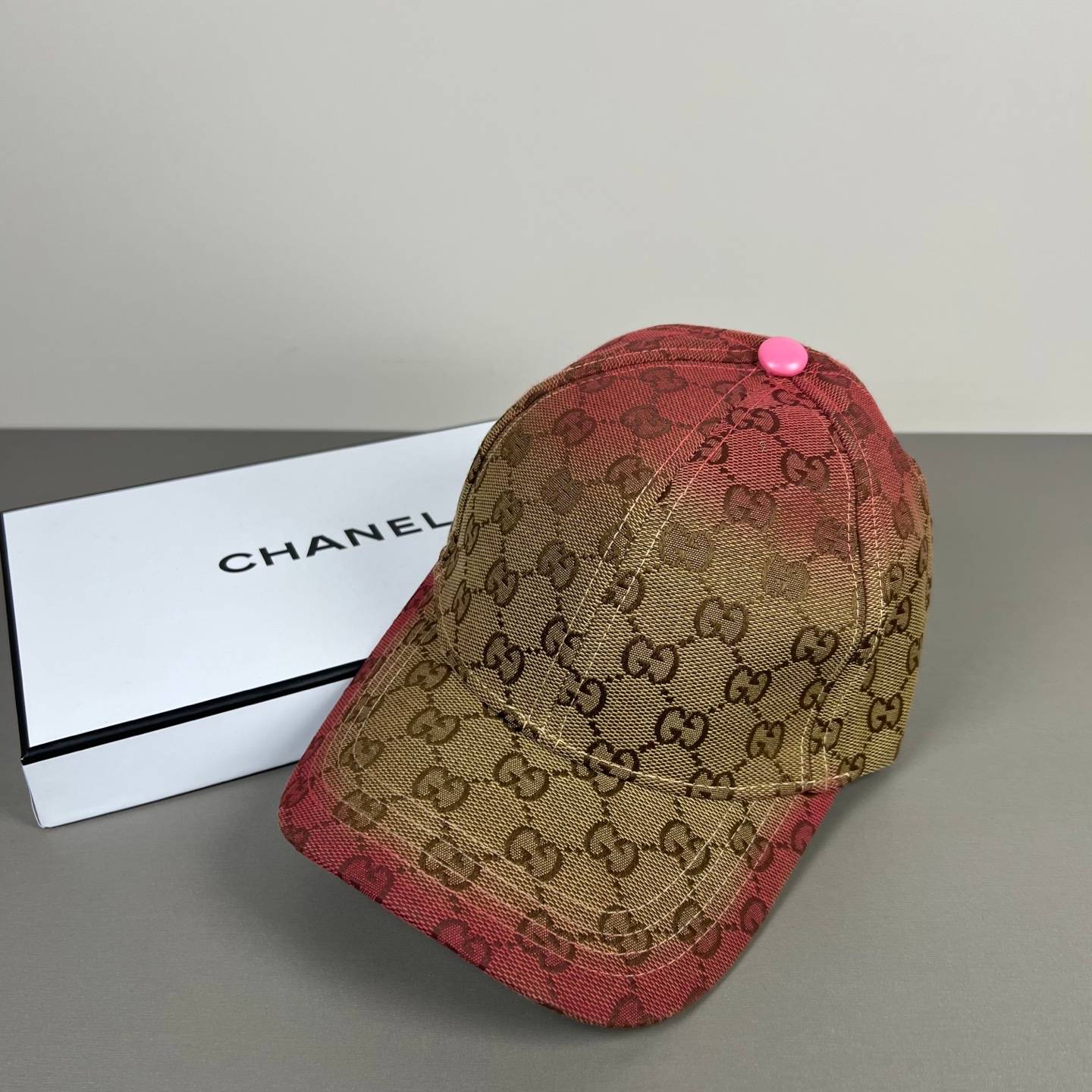 GUCCI グッチ ベースボールキャップ ロゴ刺繍 キャップ メンズ レディース ユニセックス コットン ストリート 古着風 サイズ調整可能 アジャスター付き - 画像 2