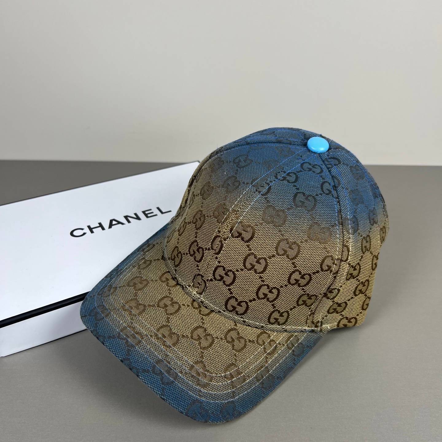 GUCCI グッチ ベースボールキャップ ロゴ刺繍 キャップ メンズ レディース ユニセックス コットン ストリート 古着風 サイズ調整可能 アジャスター付き - 画像 4