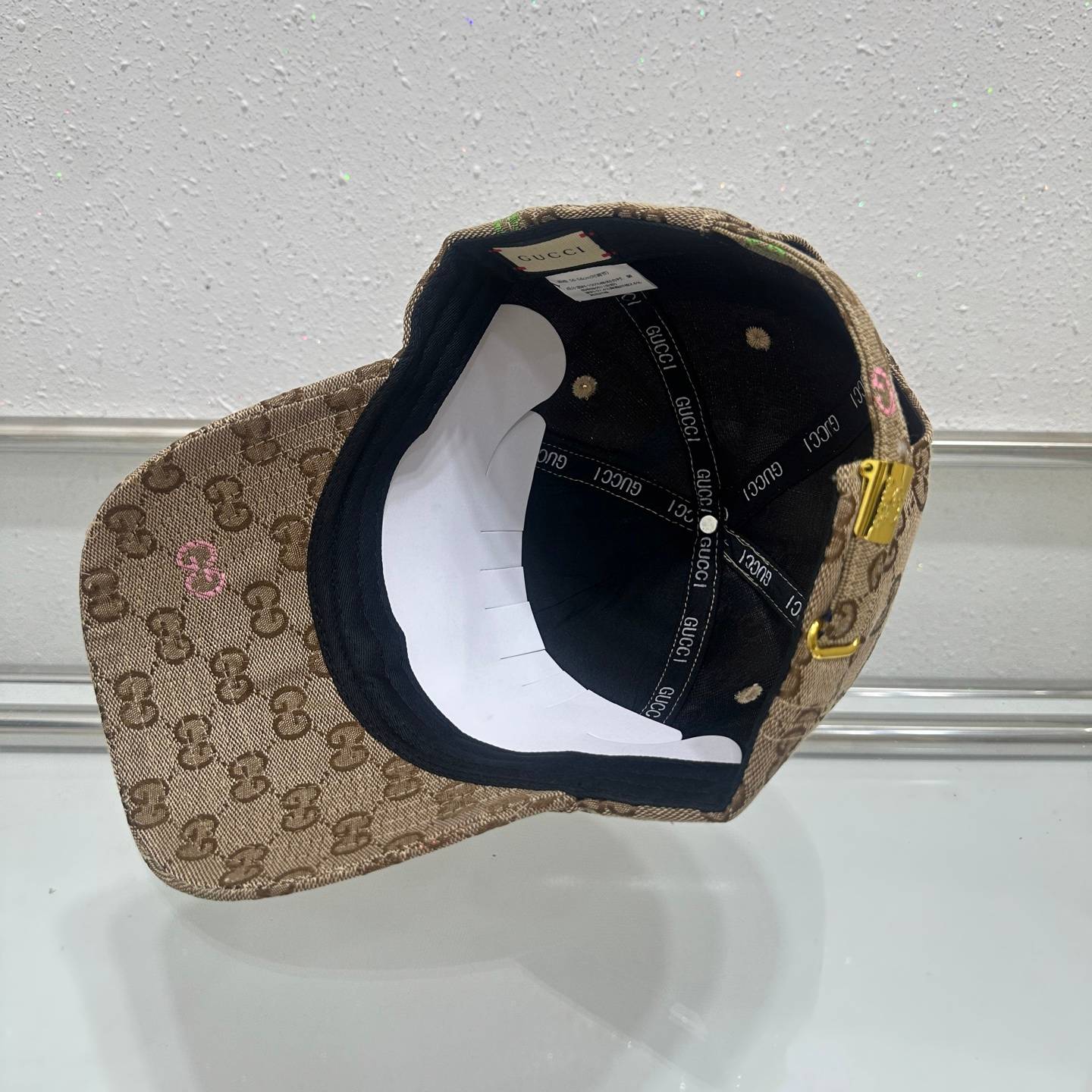 GUCCI グッチ ベースボールキャップ ロゴ刺繍 デニム風 ローキャップ ストリート ユニセックス ブラック ベージュ ネイビー - 画像 3