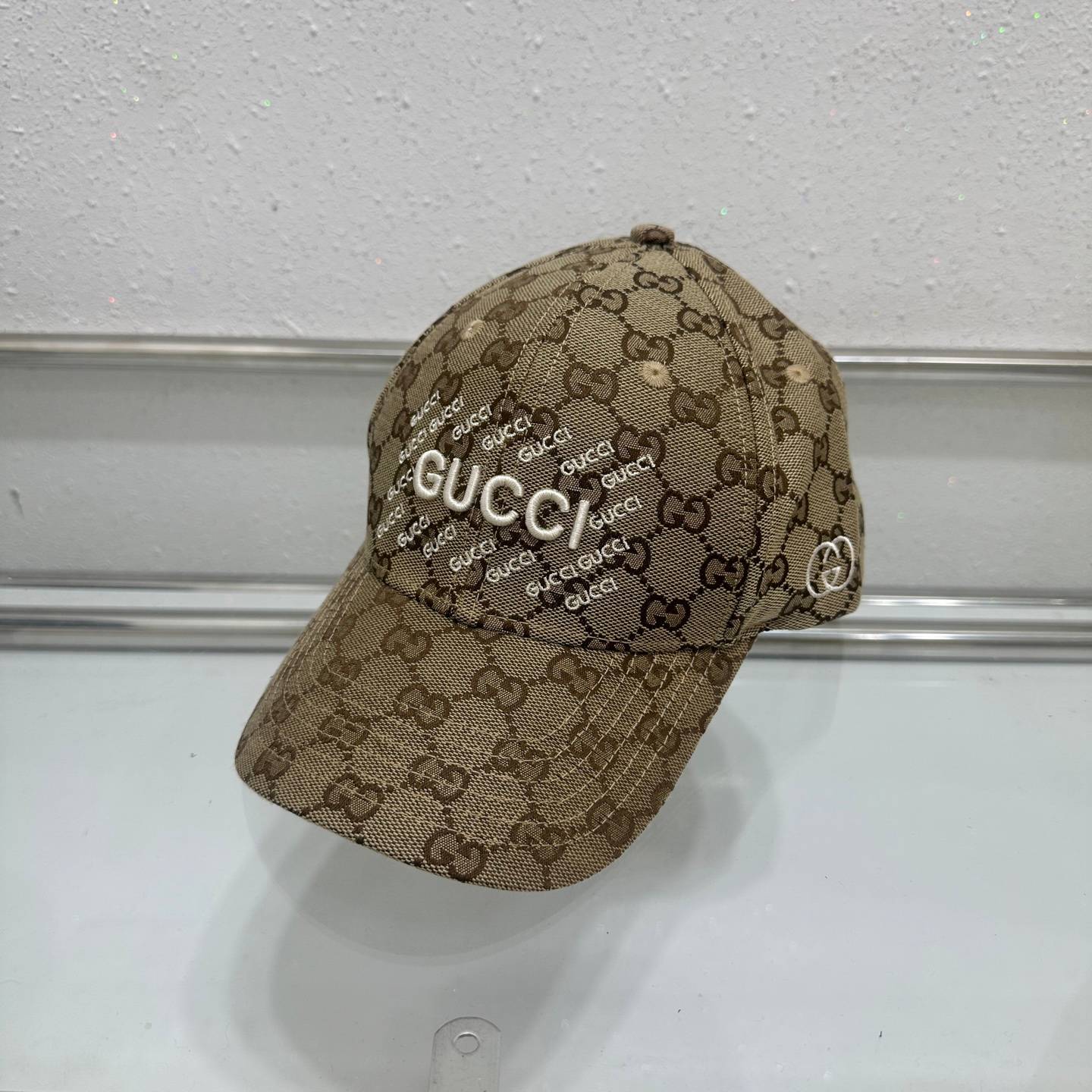 GUCCI グッチ ベースボールキャップ ロゴ刺繍 デニム風 ローキャップ ストリート ユニセックス ブラック ベージュ ネイビー - 画像 5