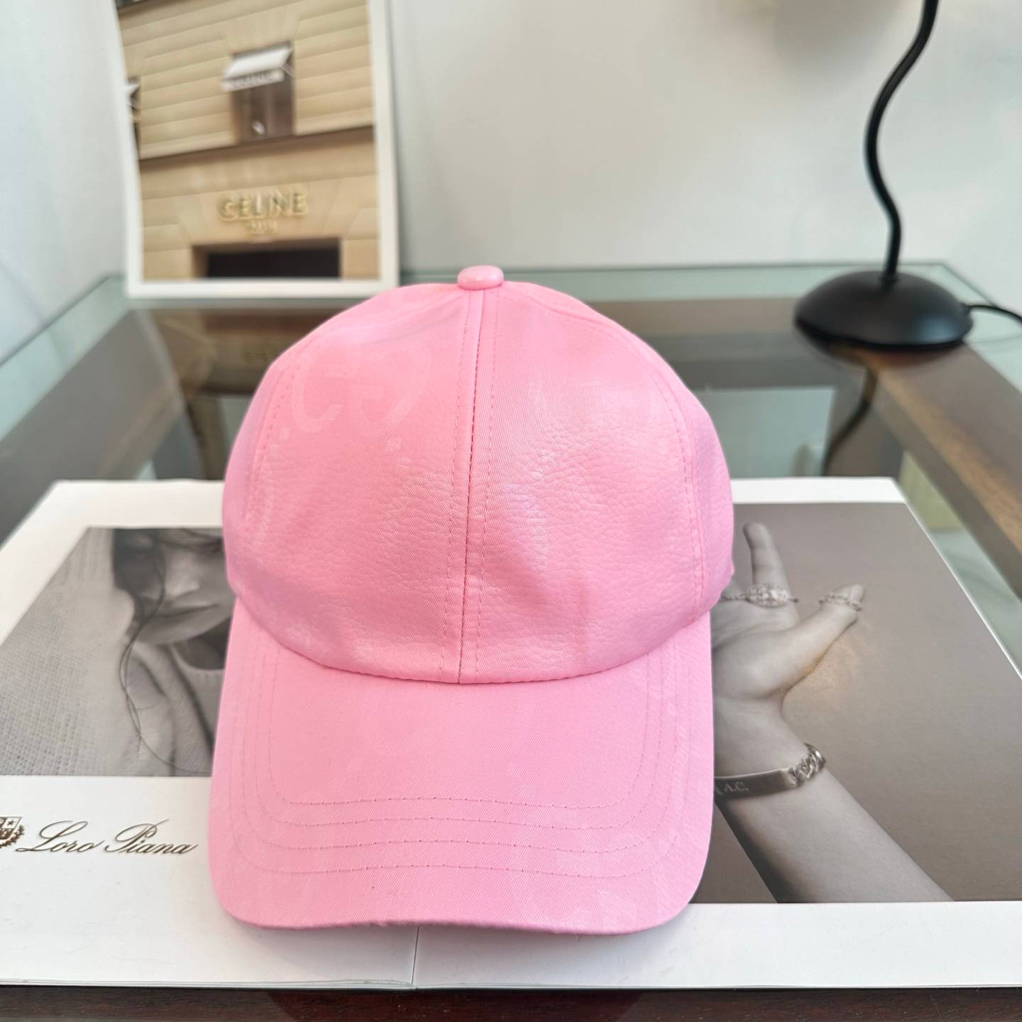 GUCCI グッチ ベースボールキャップ グッチロゴ 刺繍 ローキャップ メンズ レディース ユニセックス ブランド帽子 ロゴ