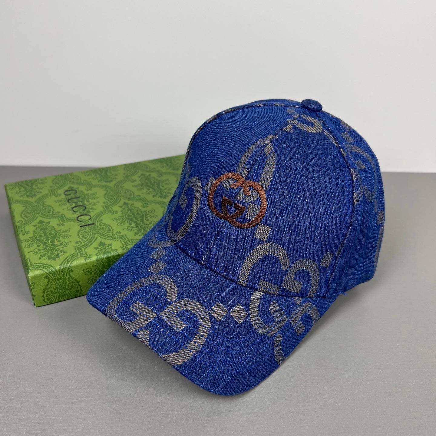 GUCCI グッチ ベースボールキャップ ロゴ刺繍 デニム ローキャップ ストリート ユニセックス ブラック