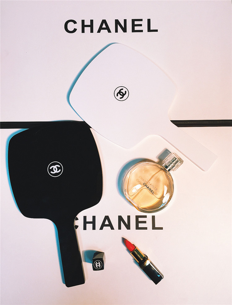 CHANEL　シャネル手鏡　化粧鏡/メイク用　ハンドミラー　プレゼント