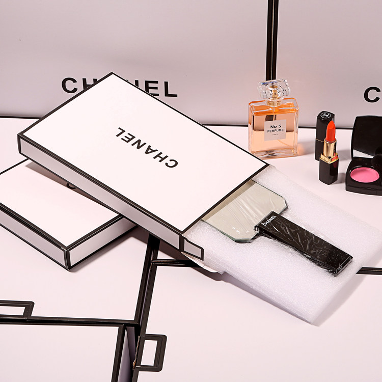 chanel ミラー セール 偽物