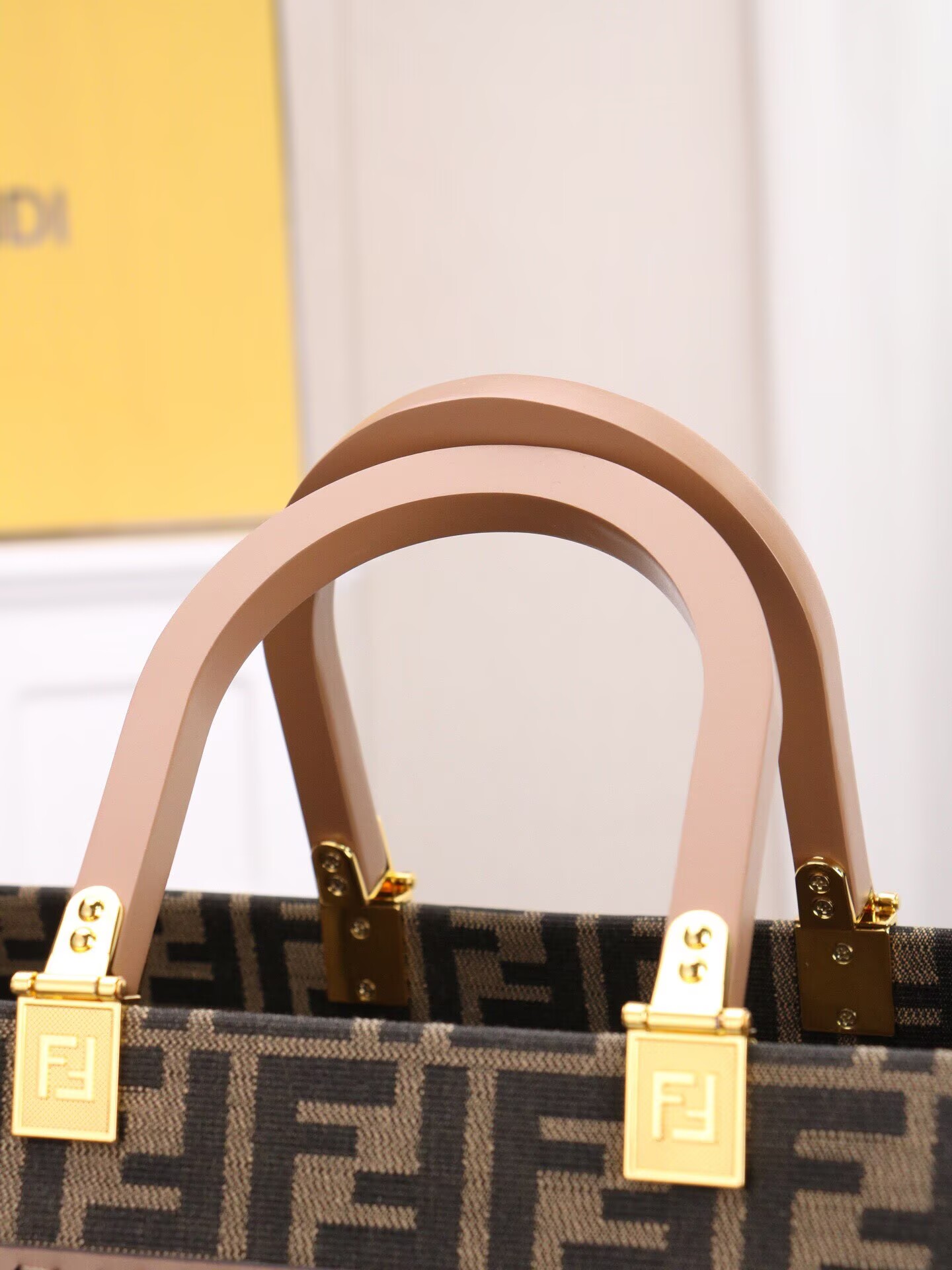 FENDI デニムトートバッグ 茶色ハンドル  トートバッグ　レディース　メンズ　ショルダーバッグ🎩 - 画像 6