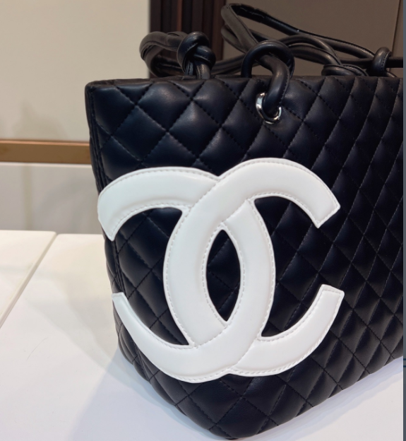 シャネル　CHANEL　カンボンライン　ラージ トートバッグ　レザー　ブラック　ハンドバッグ　ココマーク