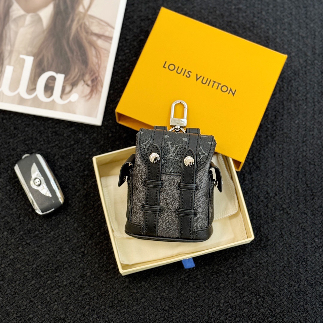 ルイヴィトン 　LOUIS VUITTON　バックパック「クリストファー」　ビジューサック　ミニクリストファー　モノグラム　LVポーチ　キーリング付ポーチ　チャーム　キーホルダー - 画像 4