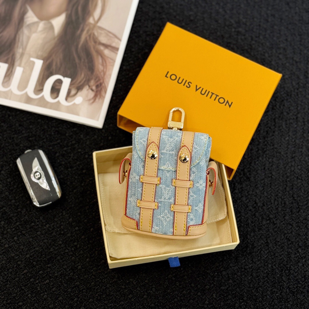 ルイヴィトン 　LOUIS VUITTON　バックパック「クリストファー」　ビジューサック　ミニクリストファー　モノグラム　LVポーチ　キーリング付ポーチ　チャーム　キーホルダー - 画像 9