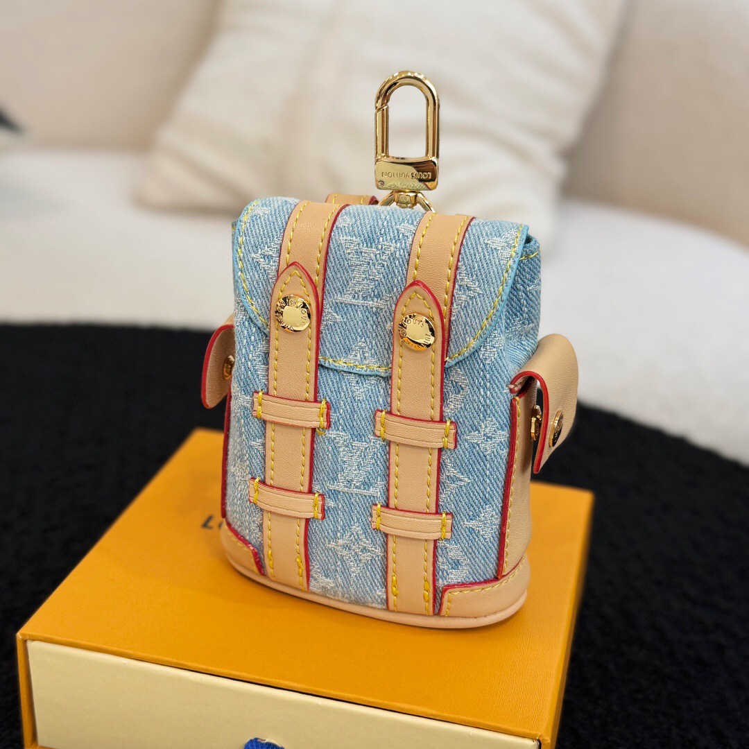 ルイヴィトン 　LOUIS VUITTON　バックパック「クリストファー」　ビジューサック　ミニクリストファー　モノグラム　LVポーチ　キーリング付ポーチ　チャーム　キーホルダー - 画像 10