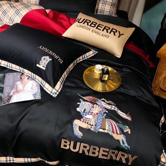 バーバリー布団カバーセット刺繍系　4点ベッド寝具セットBurberry　掛け布団カバー/ボックスシーツ　新居用品ゴージャス　ブラック