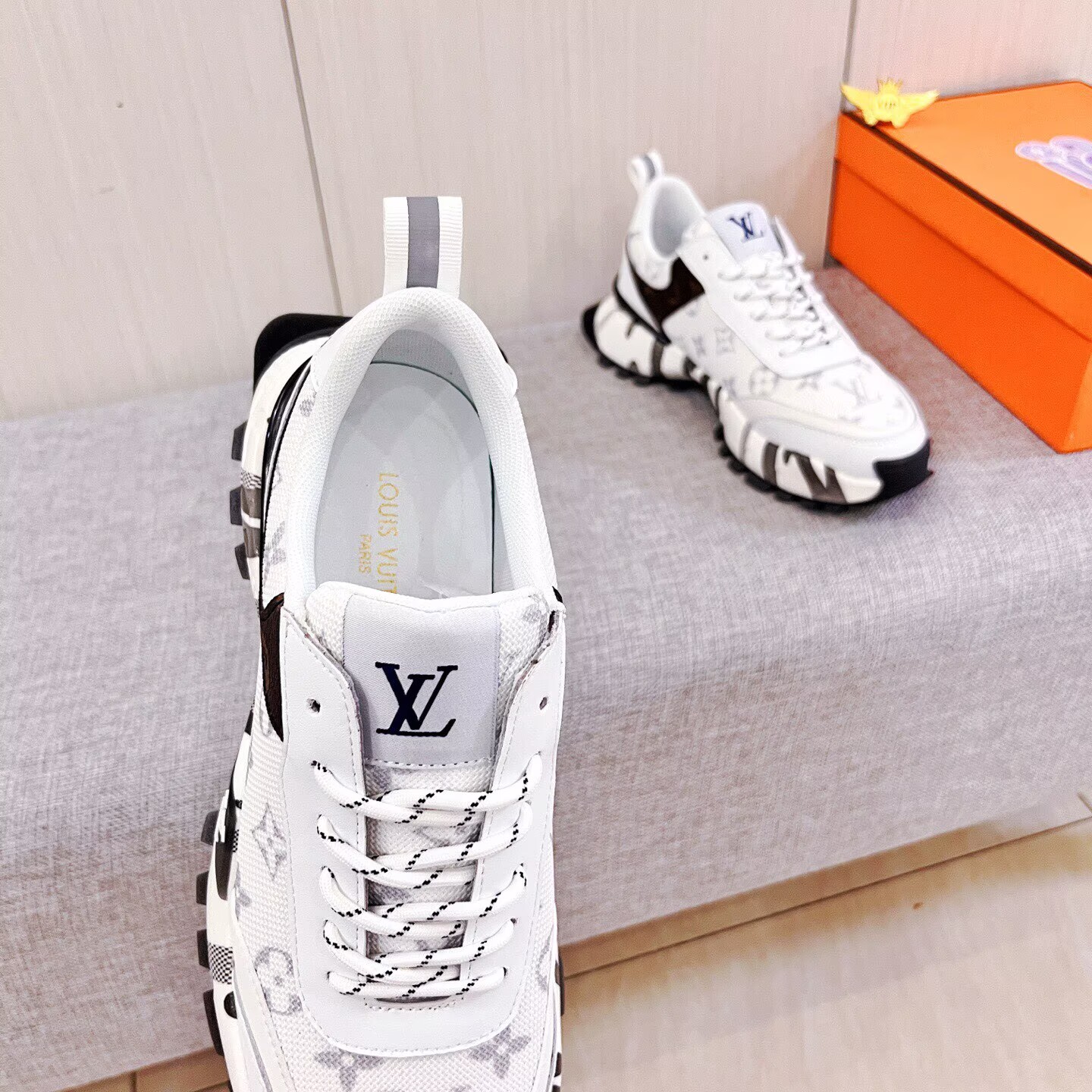 Louis Vuittonスニーカー　ルイヴィトン　スニーカー　運動靴/トレーニングシューズ　LV人気メンズ靴黒/白 - 画像 6