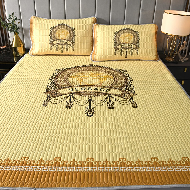 N級品のスーパーコピーブランド通販の専門店!】 / Versace ヴェルサーチ 敷きパッド3点セット ベッドパッド