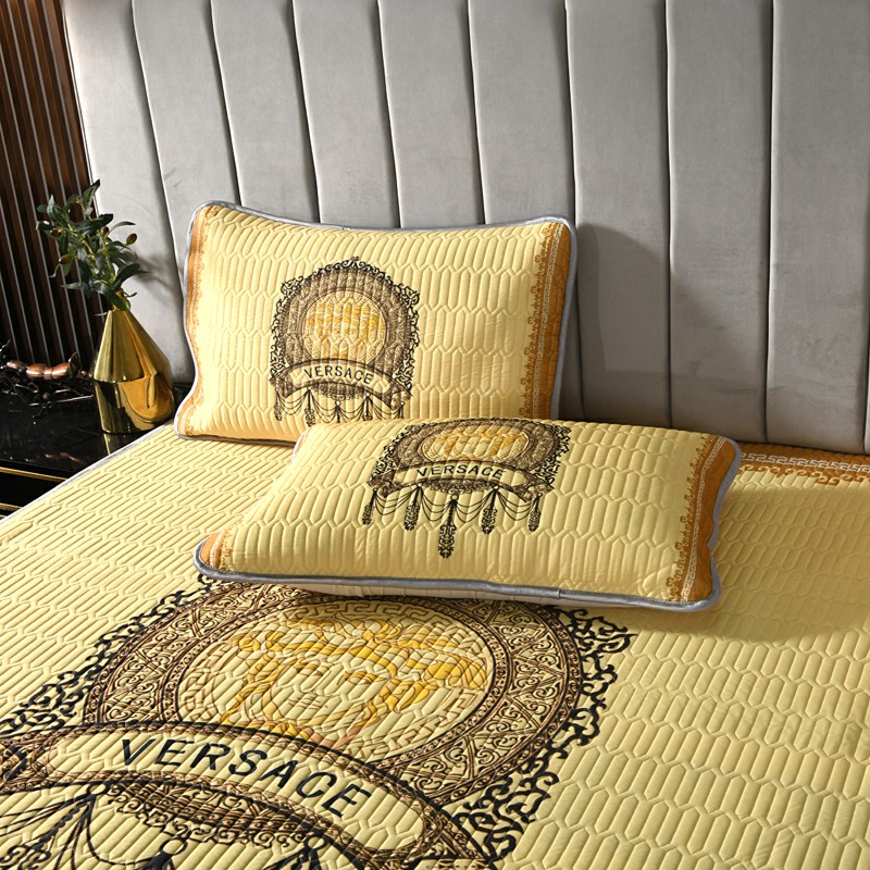 N級品のスーパーコピーブランド通販の専門店!】 / Versace ヴェルサーチ 敷きパッド3点セット ベッドパッド