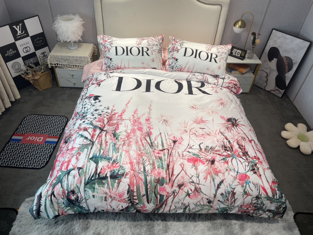 ディオール　掛け布団カバーセット　Dior布団カバー4点セット　妙趣の絵柄寝具ベッド用品夏3色　心地よい
