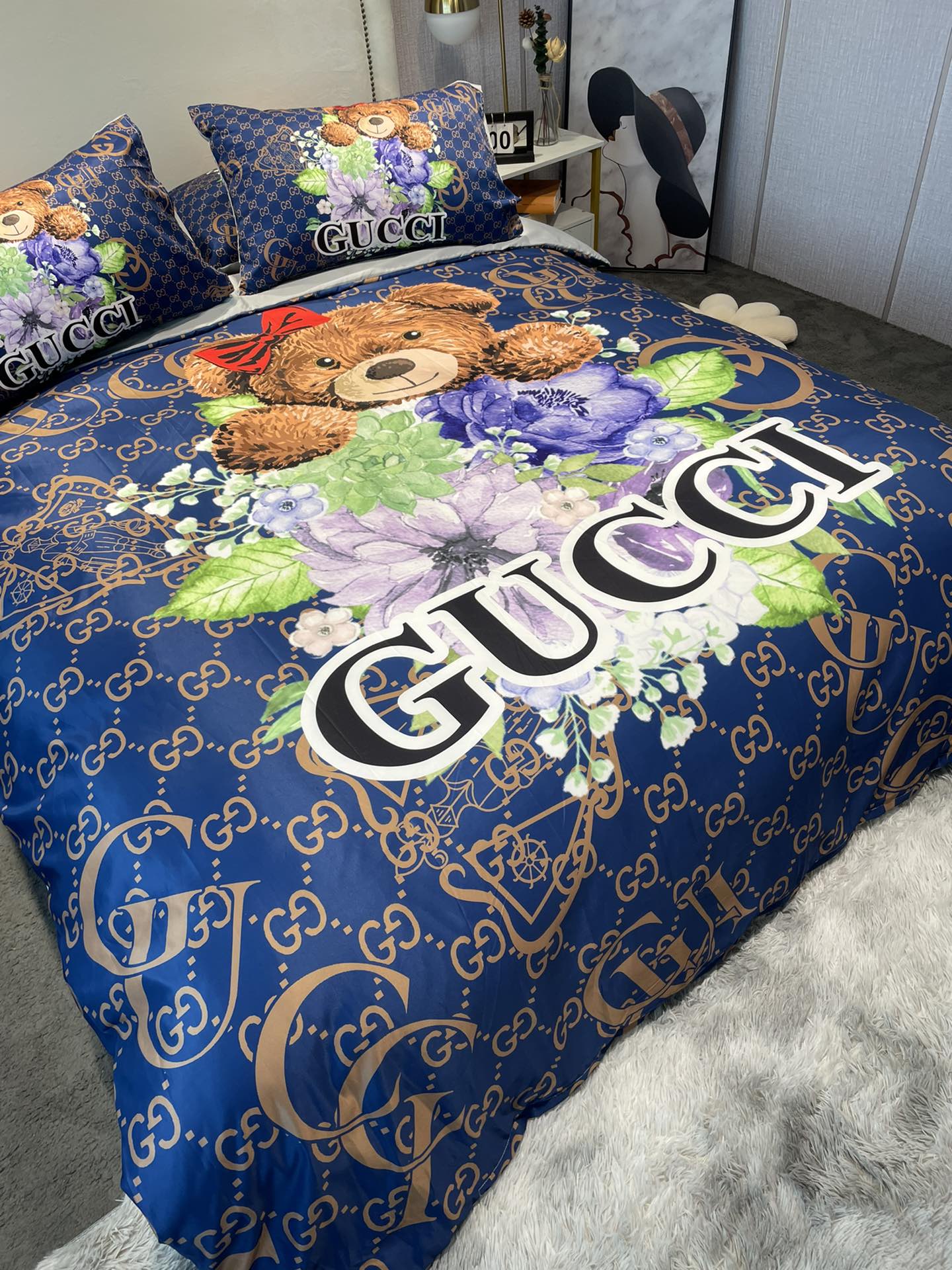 グッチ　掛け布団カバーセット　GUCCI布団カバー4点セット　妙趣の絵柄寝具ベッド用品夏3色　心地よい