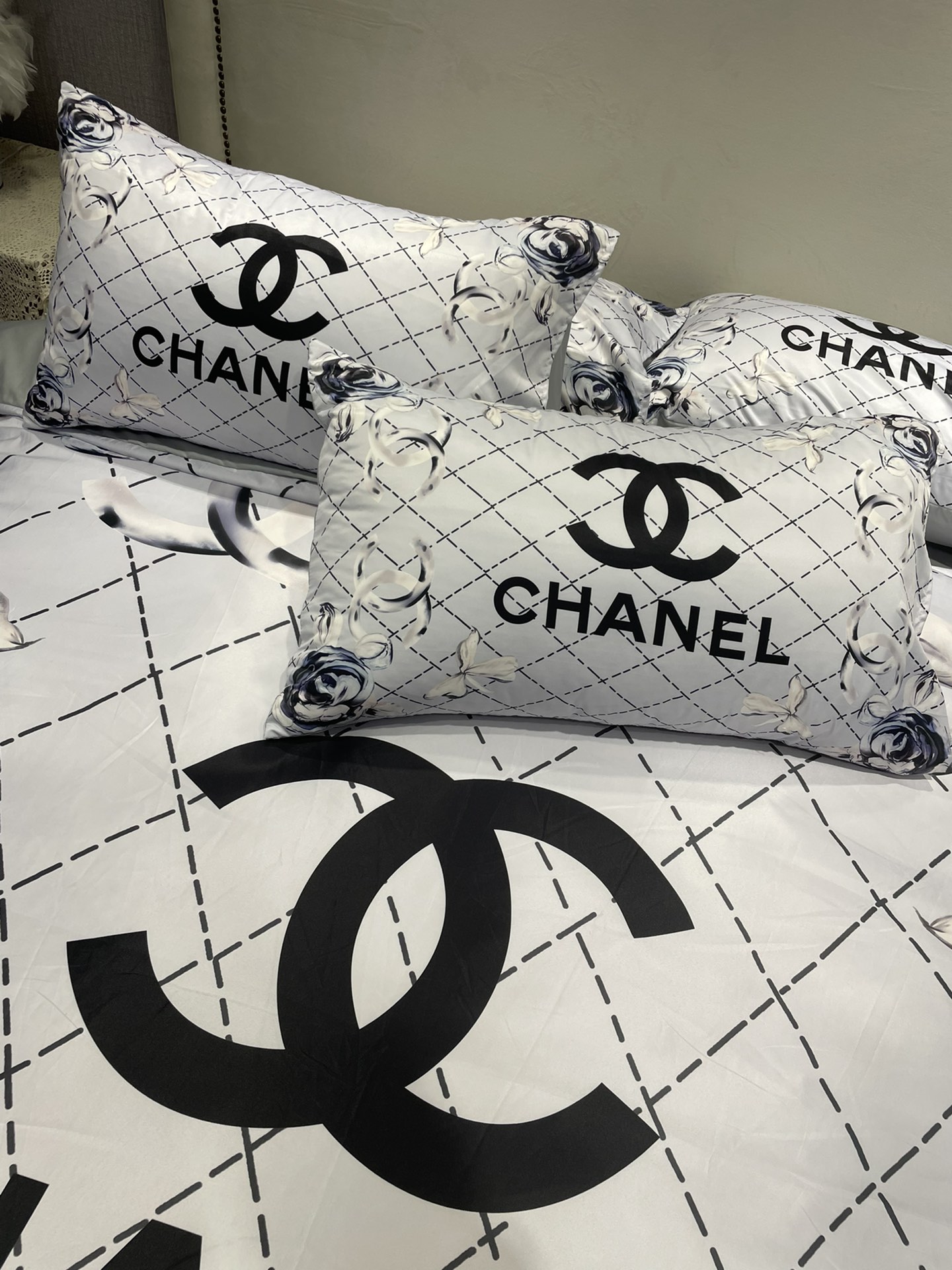 シャネル　掛け布団カバーセット　CHANEL布団カバー4点セット　妙趣の絵柄寝具ベッド用品夏3色　心地よい - 画像 3