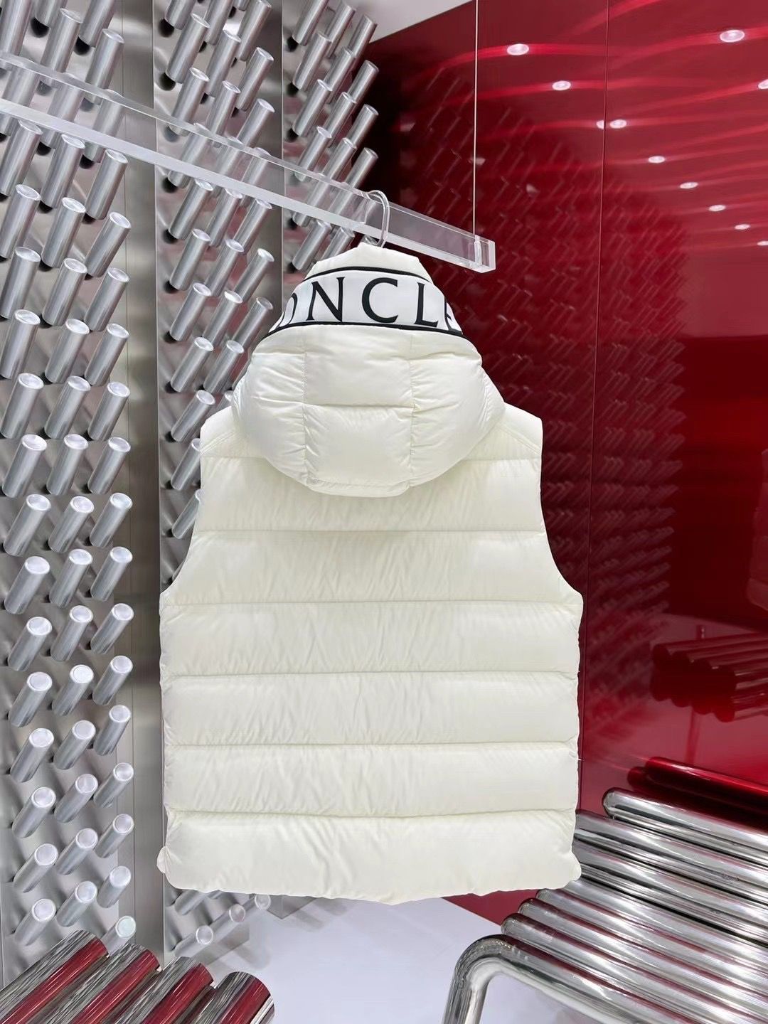 秋冬限定　モンクレール　MONCLER　3色　Cardamine 　ダウンベスト　ベスト　MEN'S　フード付き - 画像 4