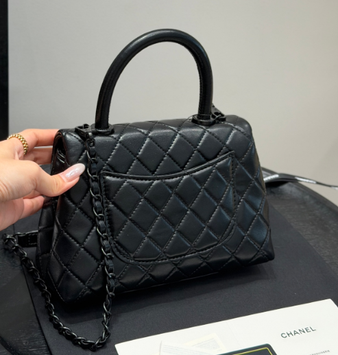 CHANEL マトラッセ ミニハンドバッグ 黒 1色 🖤 - 画像 3