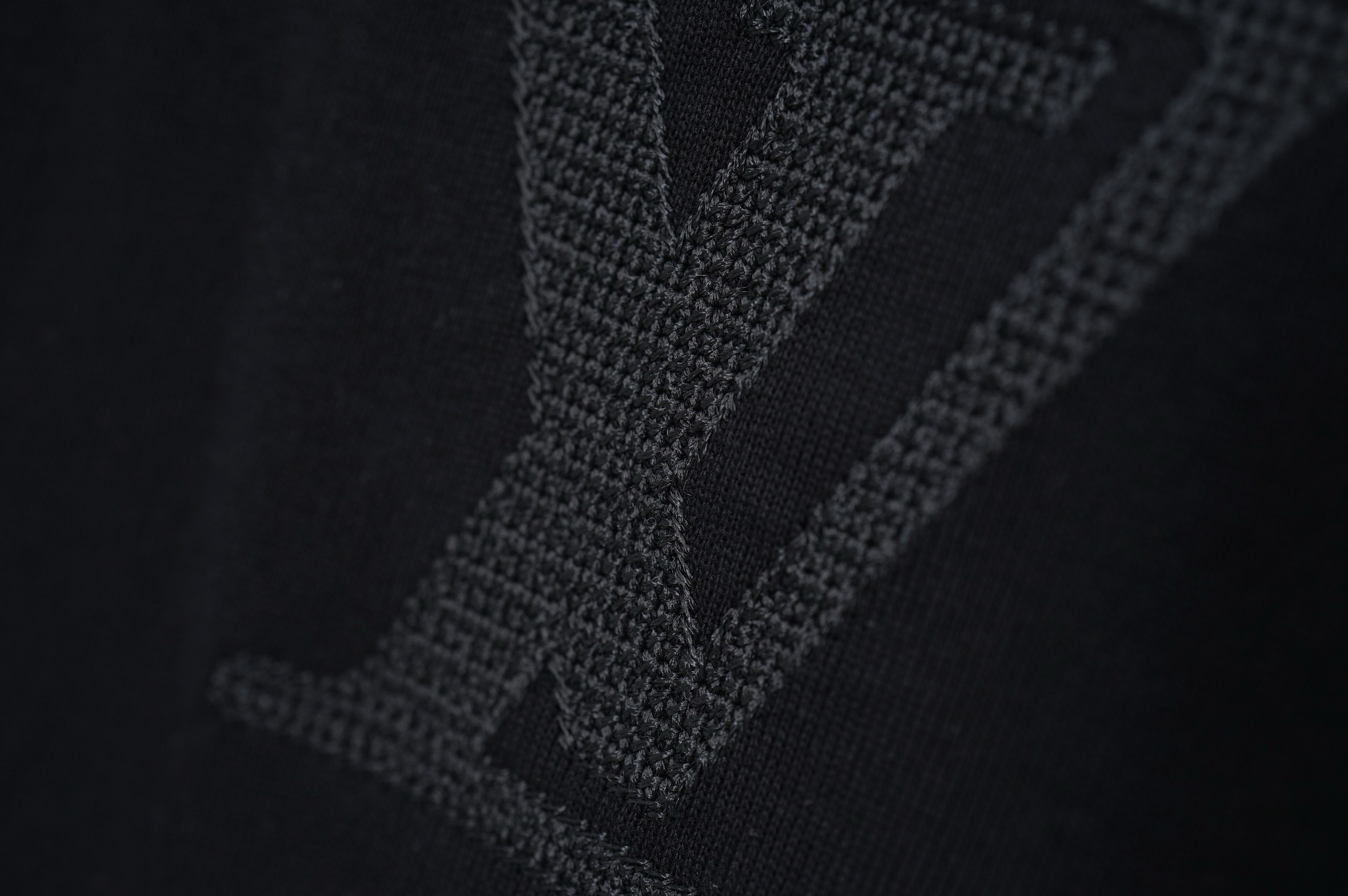 ルイヴィトン　Louis Vuitton　クルーネックTシャツ　T-Shirt　シャツ　半袖Tシャツ　メンズTシャツ　白/黒　刺繍シャツ　2色 - 画像 9