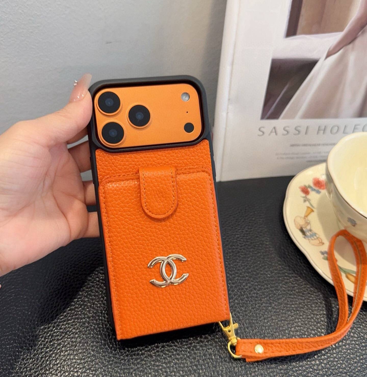 CHANEL シャネル カードケース スマホケース ロゴTシャツ クルーネック ココマーク バイカラー ホワイト ブラック - 画像 2