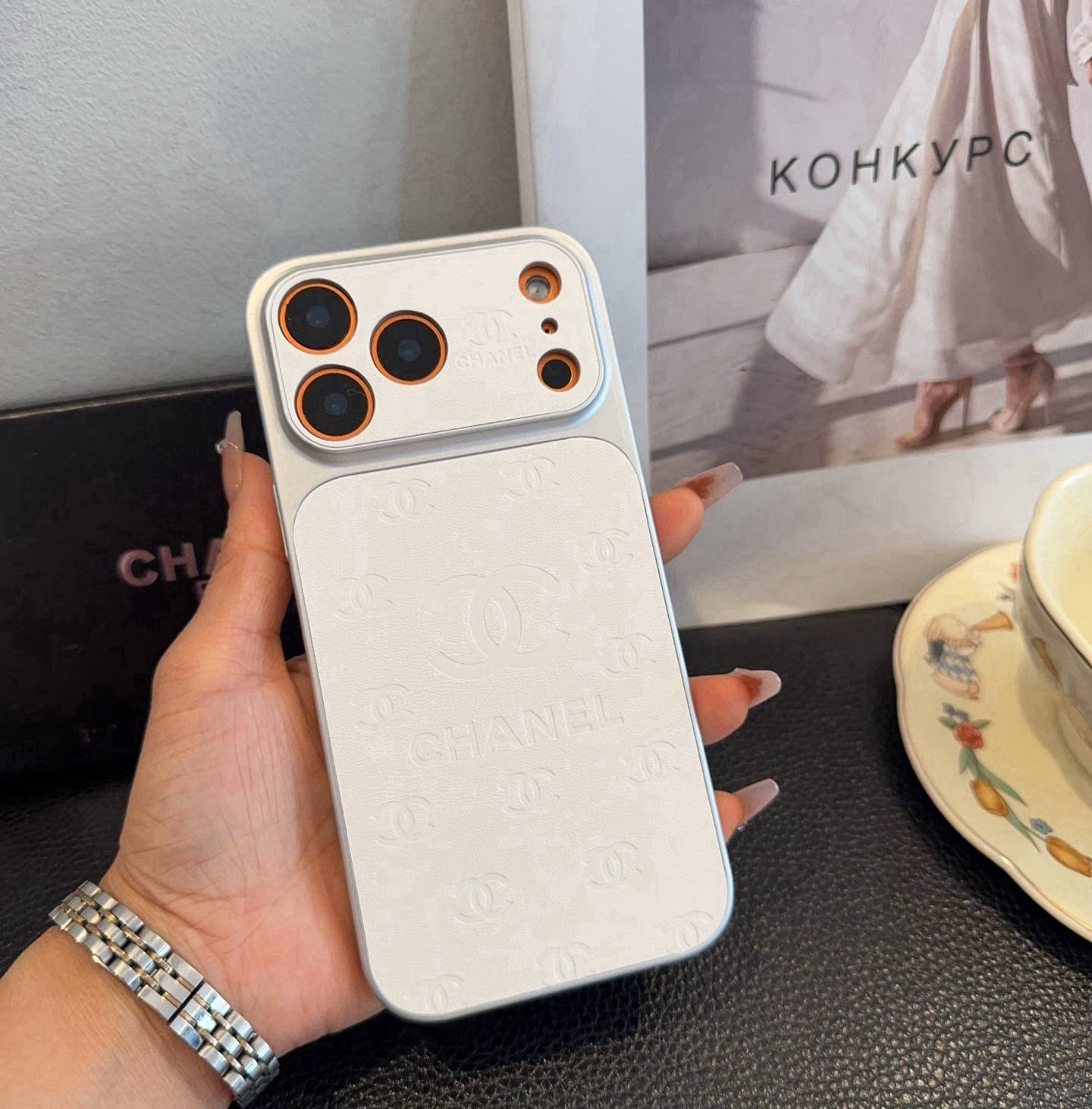 CHANEL シャネル フルカバータイプ シャネルロゴ ミニサイズ プレミアム素材 ホワイト - 画像 2