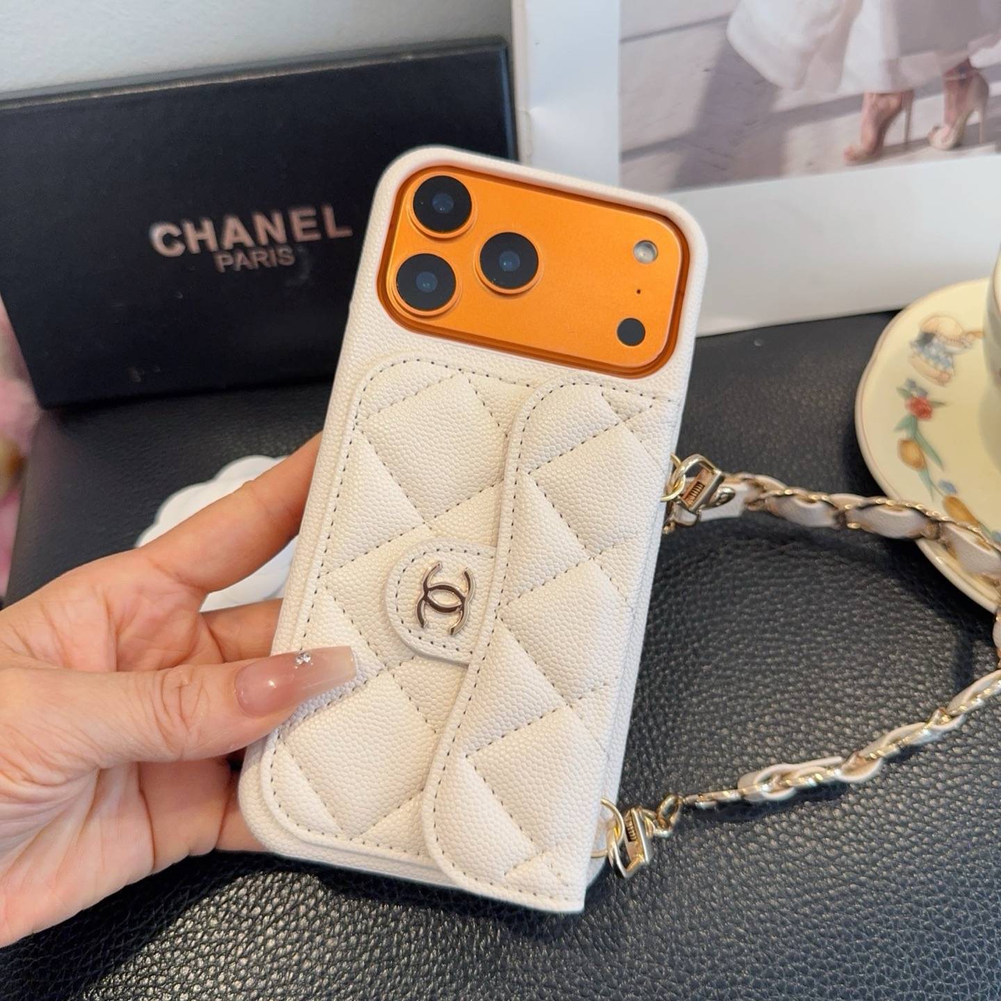 CHANEL シャネル フォンケース ファンタジー チェーン ファッション インスタ映え ホワイト - 画像 4