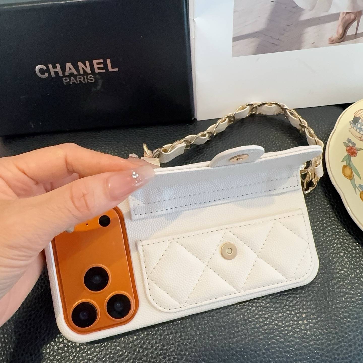 CHANEL シャネル フォンケース ファンタジー チェーン ファッション インスタ映え ホワイト - 画像 6