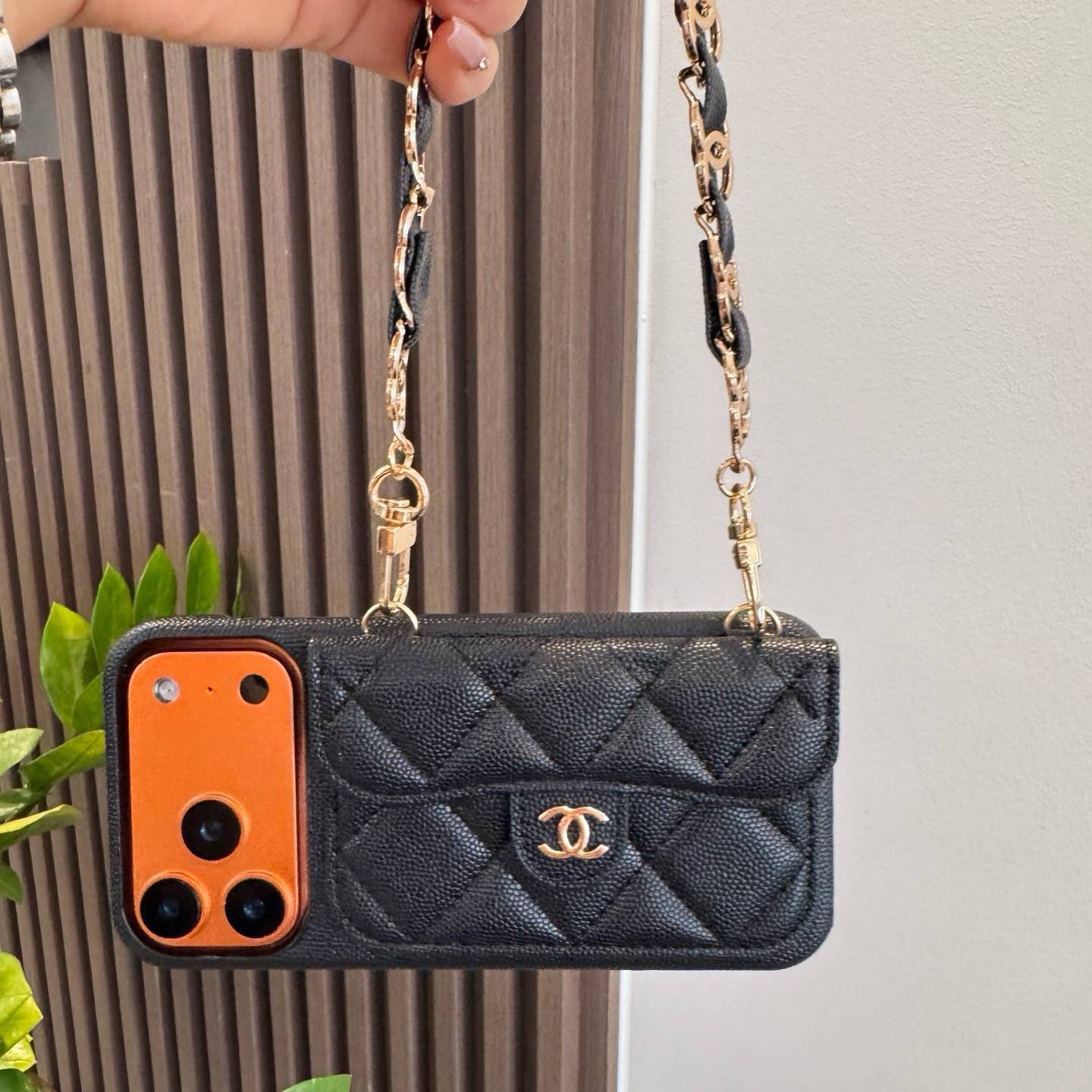 CHANEL シャネル フlipケース ファッション ブランド ロゴ ブラック オレンジ