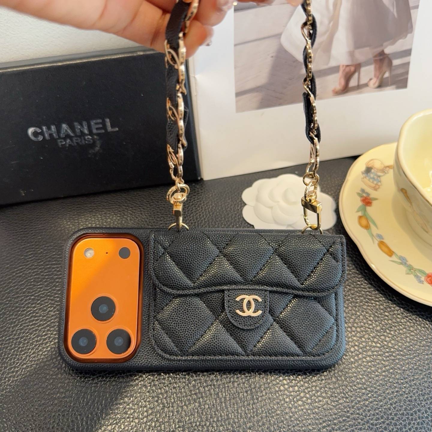 CHANEL シャネル フlipケース ファッション ブランド ロゴ ブラック オレンジ - 画像 7