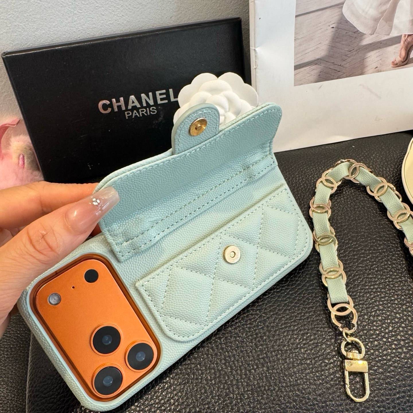 CHANEL シャネル ファッションスマホケース ファンシーモデル ロゴTシャツ ブラック ホワイト - 画像 7