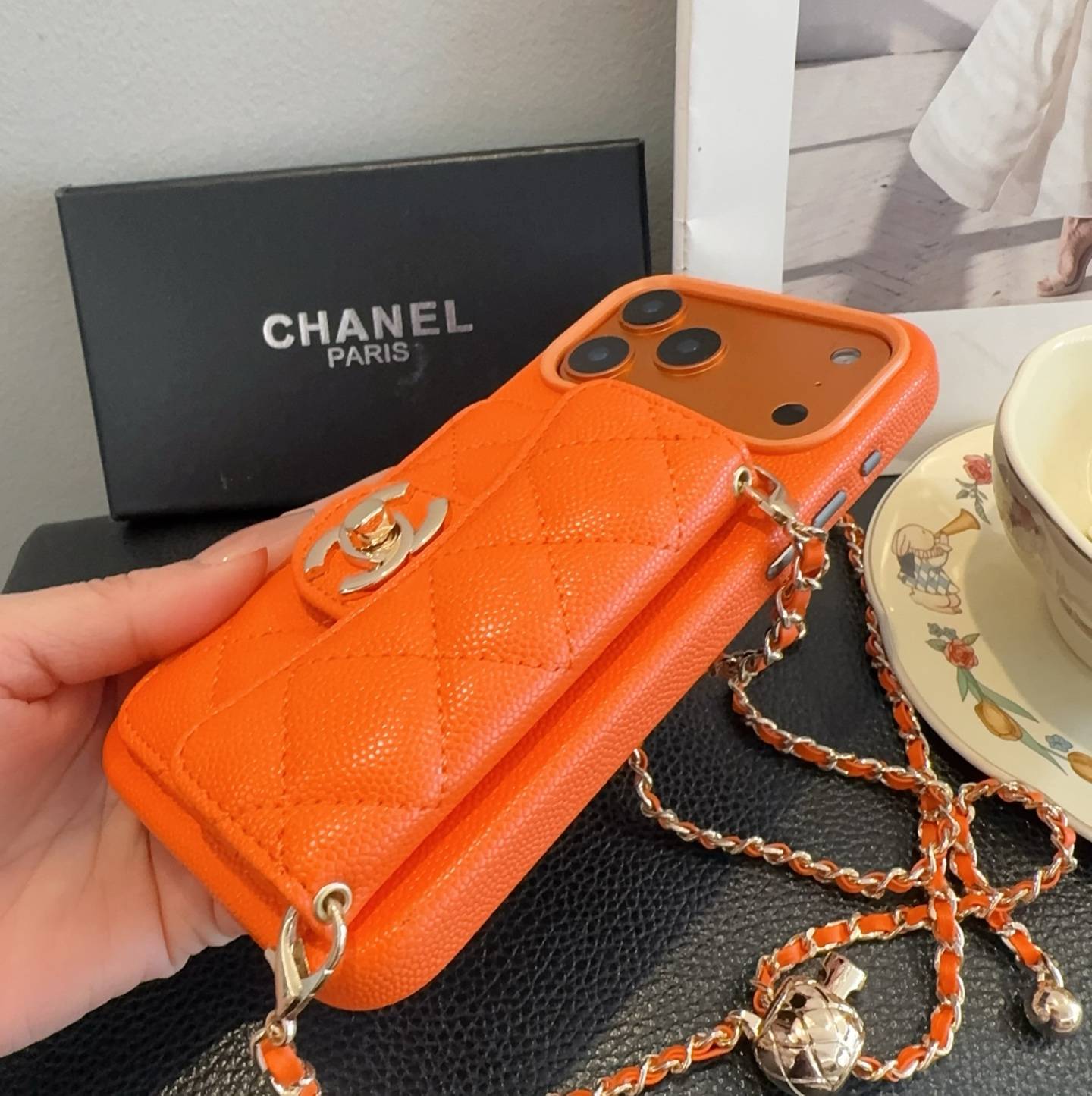 CHANEL シャネル フォンケース チェーン付き ファンシーファッション オレンジ - 画像 6
