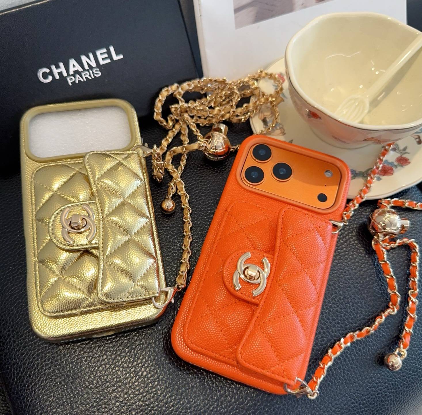 CHANEL シャネル フォンケース チェーン付き ファンシーファッション オレンジ - 画像 9