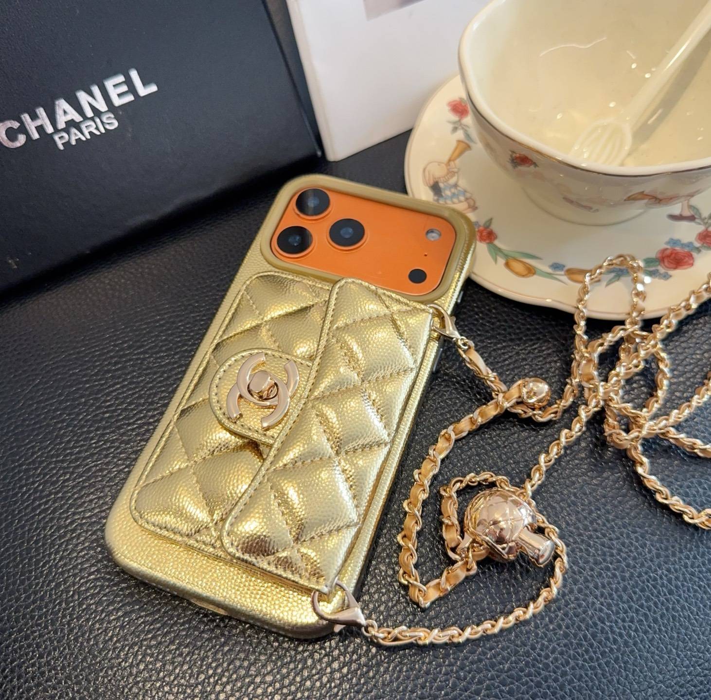 CHANEL シャネル フlipフォルダースマホケース ロゴTシャツ ココマーク 169 ホワイト - 画像 4