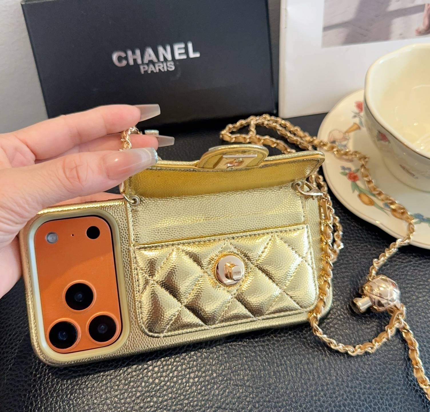 CHANEL シャネル フlipフォルダースマホケース ロゴTシャツ ココマーク 169 ホワイト - 画像 8