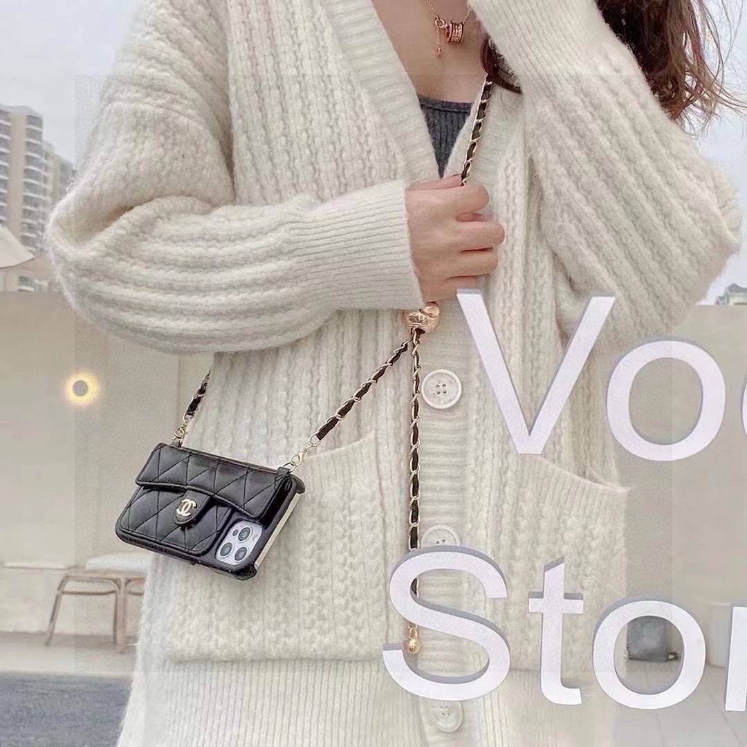 CHANEL シャネル チェーン付きスマホケース マルチポーチ ブラック