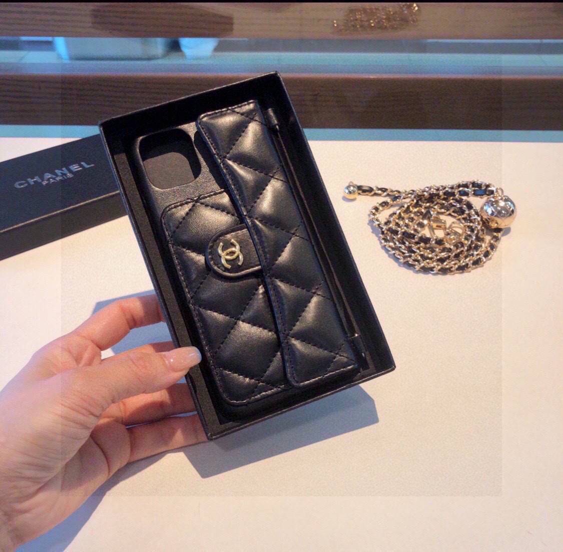 CHANEL シャネル ブルガリ バッグ ポーチ 本革 ブラック チェーン付き - 画像 3