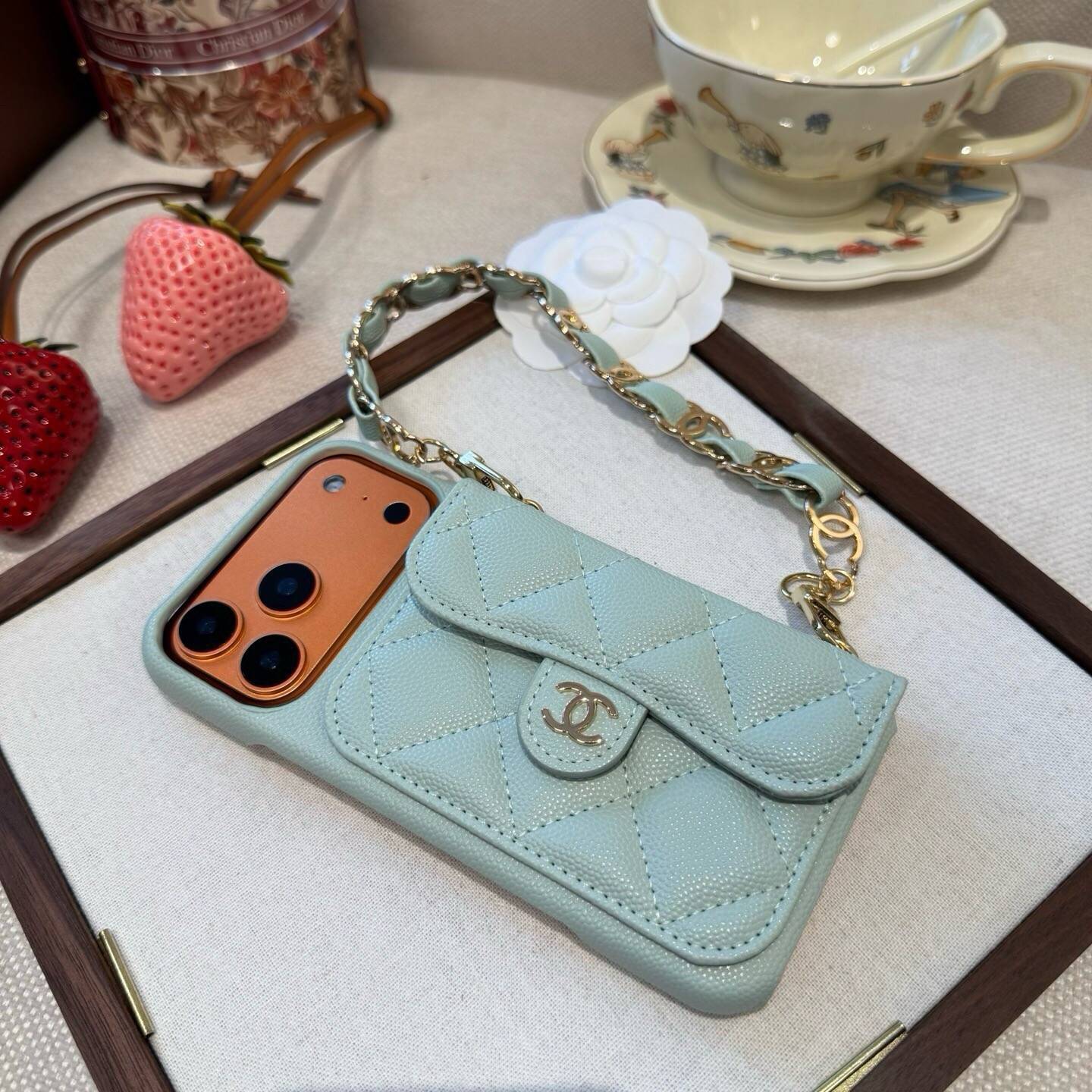 CHANEL シャネル モバイルケース ココマーク フラップ ダブルチェーン ヴィンテージ ホワイト - 画像 3