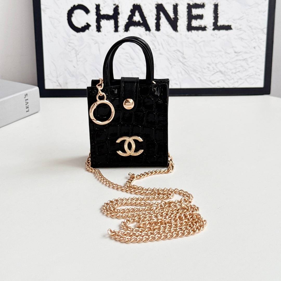 CHANEL シャネル ハンドバッグ ミニバッグ ロゴTシャツ ココマーク プリント ファッション ホワイト ブラック ピンク レッド - 画像 5