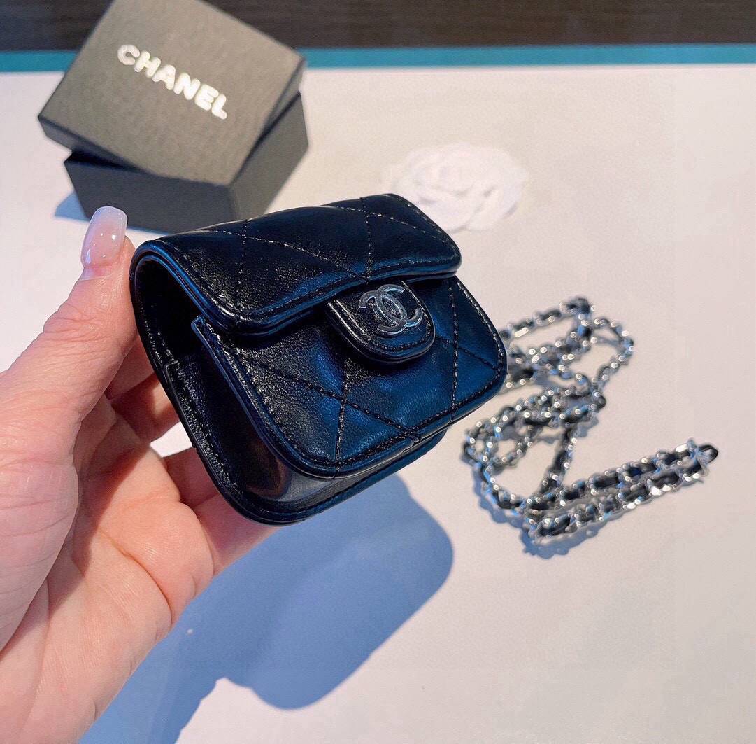 CHANEL シャネル ブルートゥースイヤホンケース レザー シャネル ミニバッグ モチーフ ココマーク チェーン付き ブラック - 画像 4
