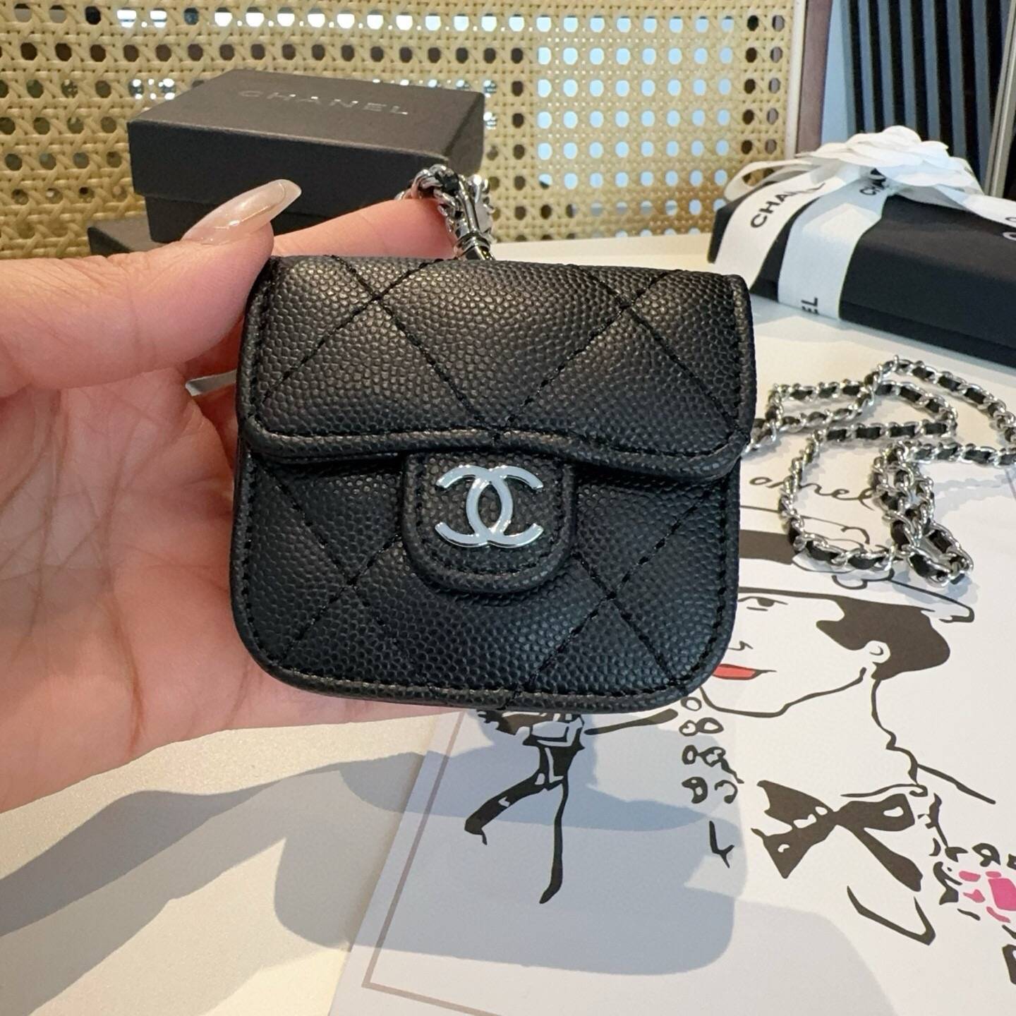 CHANEL シャネル ミニボックス ミニバッグ ロゴTシャツ ココマーク ブラック - 画像 4